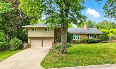 4 Bedrooms Bedrooms, ,3 BathroomsBathrooms,Residential,328 Highland Dr, Iowa City, Iowa 52246,202504610