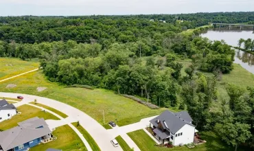 Farm,5601 Seminole Valley, Cedar Rapids, Iowa 52411,2506237