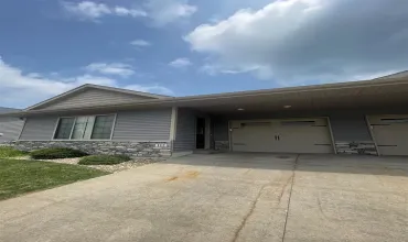 2 Bedrooms Bedrooms, ,2 BathroomsBathrooms,Residential,112 Wild Rose Ln, Solon, Iowa 52333,202504559