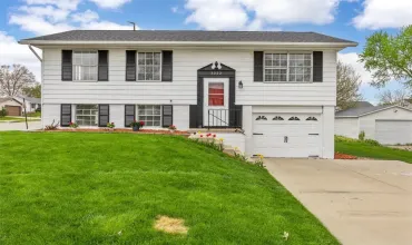 3 Bedrooms Bedrooms, ,1 BathroomBathrooms,Residential,3232 Bramble Rd, Cedar Rapids, Iowa 52404,2506266