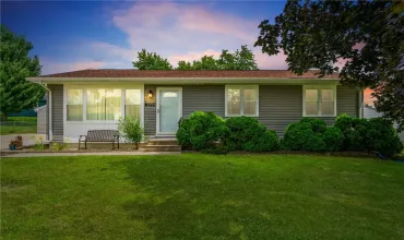 3 Bedrooms Bedrooms, ,1 BathroomBathrooms,Residential,1637 Elaine, Cedar Rapids, Iowa 52405,2506271