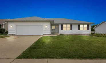 3 Bedrooms Bedrooms, ,2 BathroomsBathrooms,Residential,2360 Prairie Hill Dr, Marion, Iowa 52302,202504681