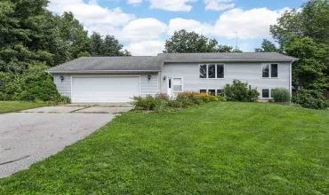 4 Bedrooms Bedrooms, 0 ,2 BathroomsBathrooms,Residential,1858 Curtis Bridge Rd NE, North Liberty, Iowa 52317,202504682