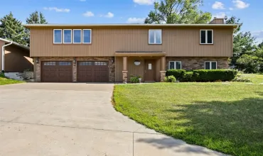 Spacious Raised Ranch at the end of a cul de sac street