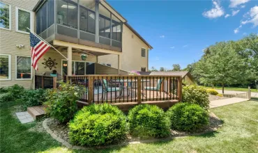 2 Bedrooms Bedrooms, 5 Rooms Rooms,2 BathroomsBathrooms,Residential,1556 Matterhorn, Cedar Rapids, Iowa 52402,2506275