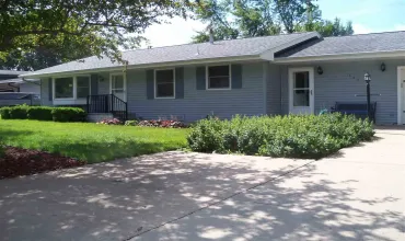 2 Bedrooms Bedrooms, 0 ,3 BathroomsBathrooms,Residential,225 Zeller St, North Liberty, Iowa 52317,202504698