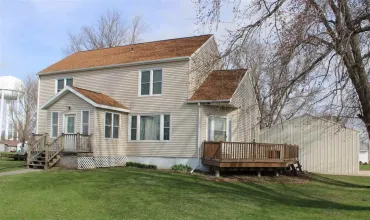 5 Bedrooms Bedrooms, 0 ,3 BathroomsBathrooms,Residential,697 Adams St, Marengo, Iowa 52301,202502261