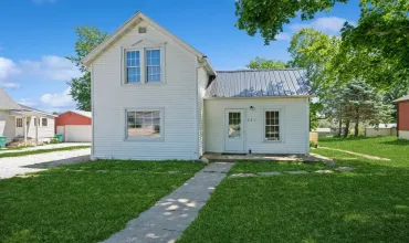 3 Bedrooms Bedrooms, 0 ,1 BathroomBathrooms,Residential,321 3rd, Coggon, Iowa 52218,2506442