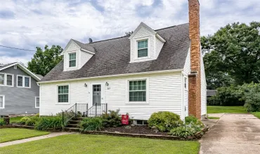 4 Bedrooms Bedrooms, 0 ,2 BathroomsBathrooms,Residential,517 Linn, Coggon, Iowa 52218,2506497