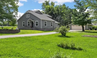 4 Bedrooms Bedrooms, 6 Rooms Rooms,2 BathroomsBathrooms,Residential,4928 Mc Gowan, Cedar Rapids, Iowa 52403,2506523