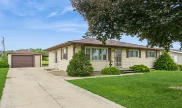 3 Bedrooms Bedrooms, 0 ,1 BathroomBathrooms,Residential,334 32nd, Cedar Rapids, Iowa 52405,2506573