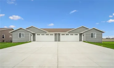 2 Bedrooms Bedrooms, 0 ,2 BathroomsBathrooms,Residential,203 William, Newhall, Iowa 52315,2505802