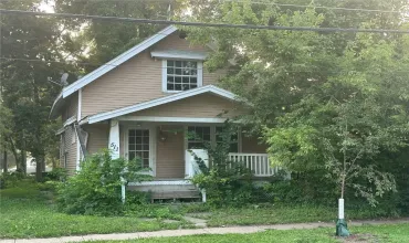 2 Bedrooms Bedrooms, 0 ,1 BathroomBathrooms,Residential,511 18th St SE, Cedar Rapids, Iowa 52403,2506631