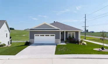 4 Bedrooms Bedrooms, 0 ,3 BathroomsBathrooms,Residential,916 Long Dr, Solon, Iowa 52333,202504934