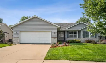 3 Bedrooms Bedrooms, 0 ,3 BathroomsBathrooms,Residential,1460 Blacktail Ln, North Liberty, Iowa 52317,202504948