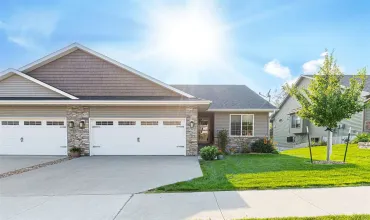 4 Bedrooms Bedrooms, 0 ,3 BathroomsBathrooms,Residential,1207 Creekside Drive, Tiffin, Iowa 52340,202504970