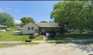 3 Bedrooms Bedrooms, 4 Rooms Rooms,1 BathroomBathrooms,Residential,772 Lincoln, Marengo, Iowa 52301,2506757