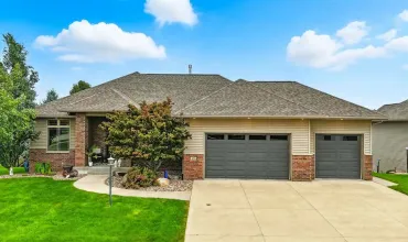 4 Bedrooms Bedrooms, 0 ,3 BathroomsBathrooms,Residential,430 Carlyle Dr, North Liberty, Iowa 52317,202505057
