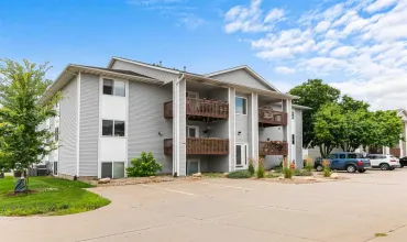 2 Bedrooms Bedrooms, 0 ,1 BathroomBathrooms,Residential,120 Shannon Dr, 4, North Liberty, Iowa 52317,202505076