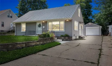 3 Bedrooms Bedrooms, 0 ,1 BathroomBathrooms,Residential,2214 Mallory, Cedar Rapids, Iowa 52404,2506775