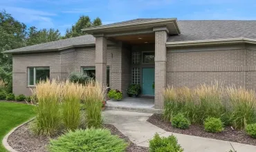 4 Bedrooms Bedrooms, 0 ,2 BathroomsBathrooms,Residential,53 Kennedy Pkwy, Iowa City, Iowa 52246,202505082