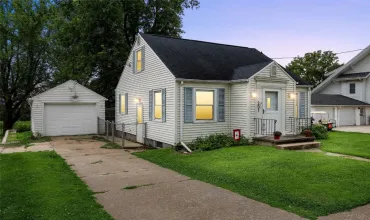 2 Bedrooms Bedrooms, 0 ,1 BathroomBathrooms,Residential,201 South, Urbana, Iowa 52345,2506872
