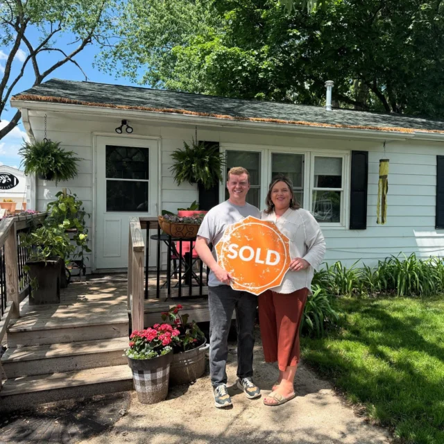 Just a few of the people we’ve helped become homeowners in the past year. 🏡🙌 

To all of our buyers: THANK YOU for trusting us to be a part of your journey! 🧡 #NationalHomeownership Month
.
.
.
.
.
#weareurbanacres #urbanacresrealestate #homeowners #homebuyers #bestclients #homebuying #weloveourclients #bestjob #iowacityrealtors